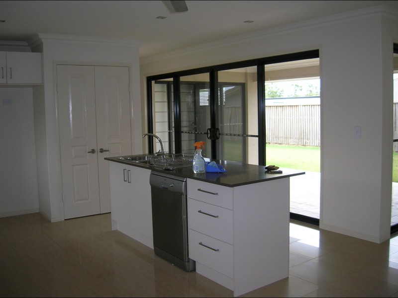 17 Bay Park Road, Wondunna QLD 4655