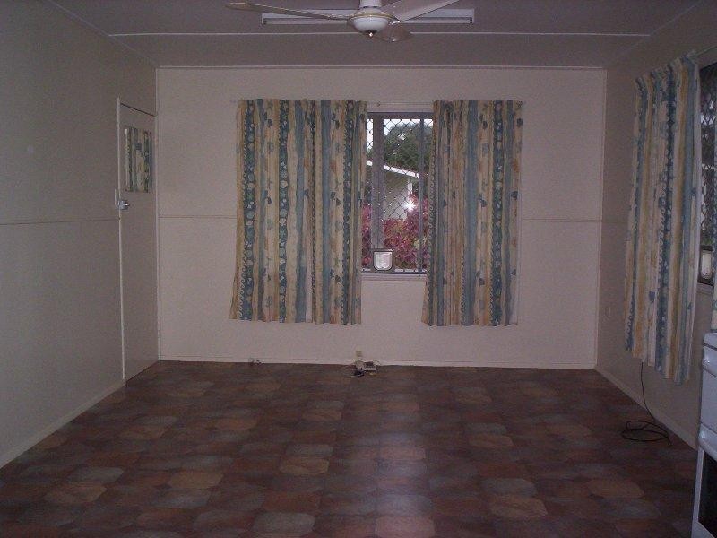 7 Ocean St, Torquay QLD 4655