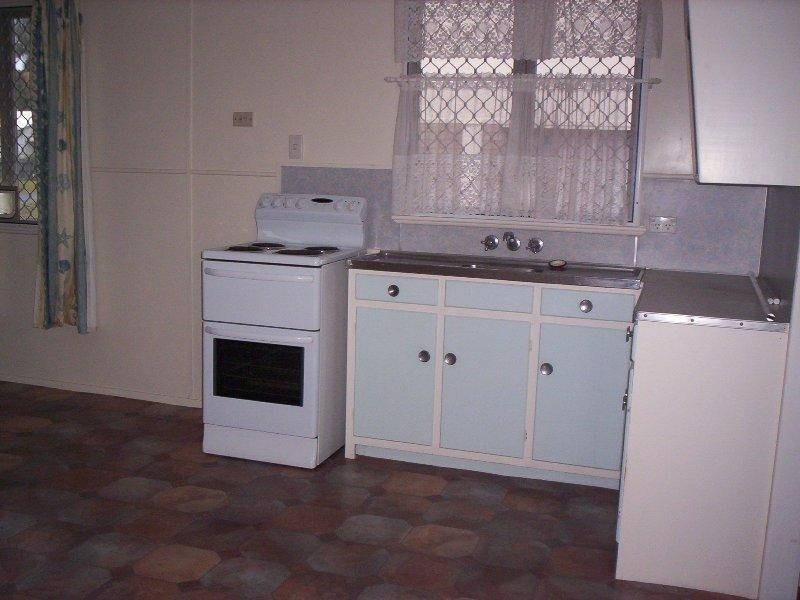 7 Ocean St, Torquay QLD 4655