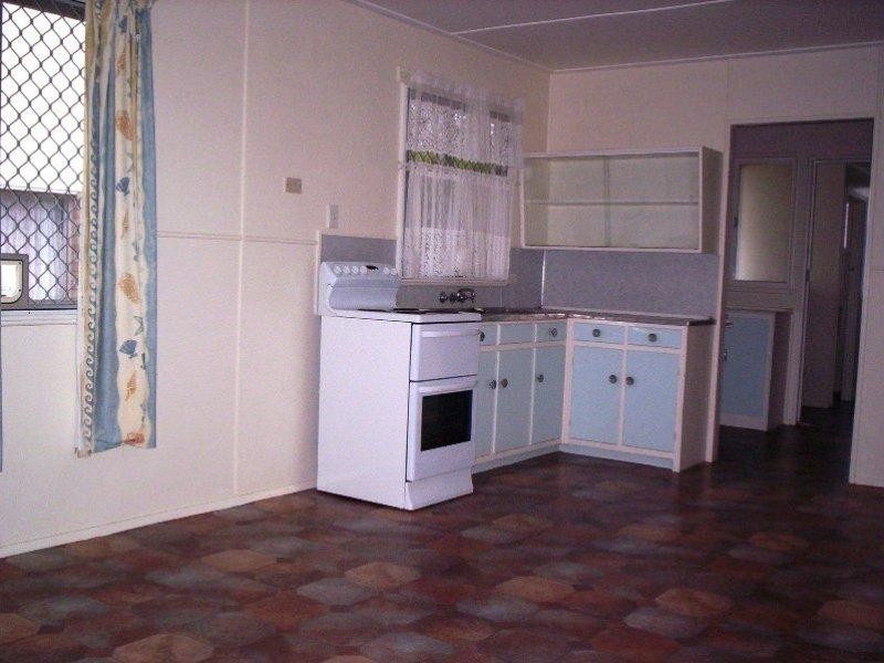 7 Ocean St, Torquay QLD 4655