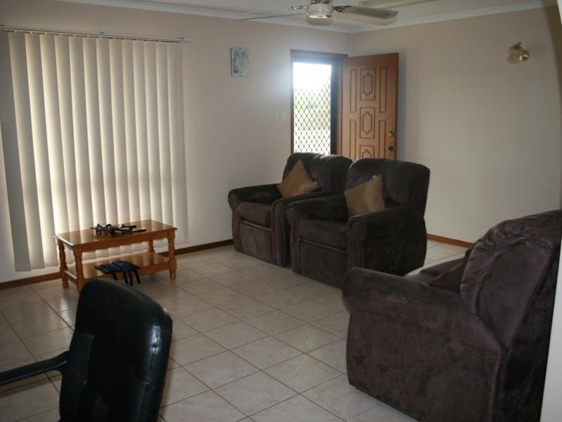 18 South St, Urangan QLD 4655