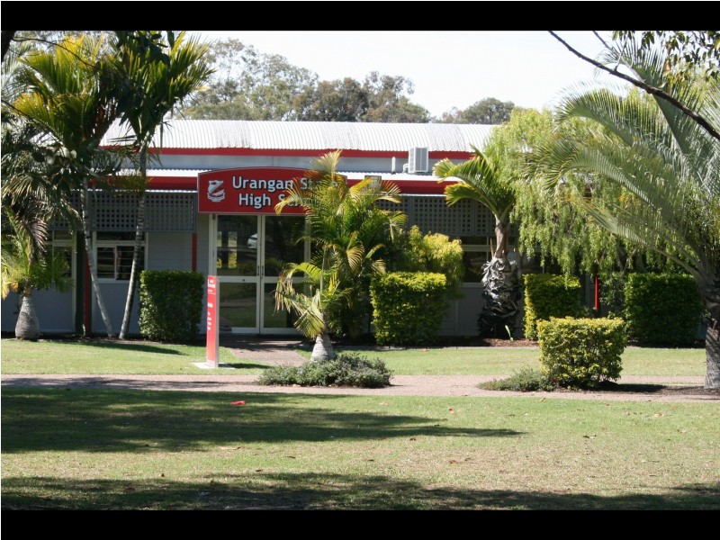 18 South St, Urangan QLD 4655