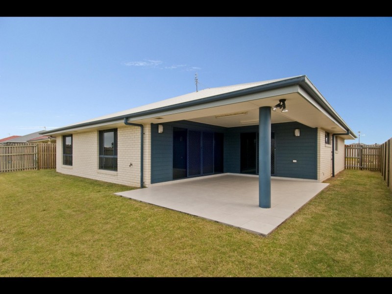6 Earl St Vincent Circuit, Eli Waters QLD 4655
