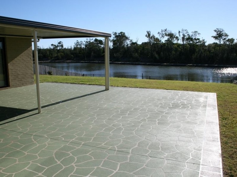 13 Lady Penryhn Drive, Eli Waters QLD 4655