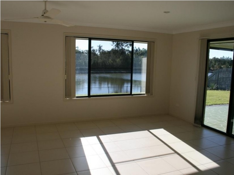 13 Lady Penryhn Drive, Eli Waters QLD 4655