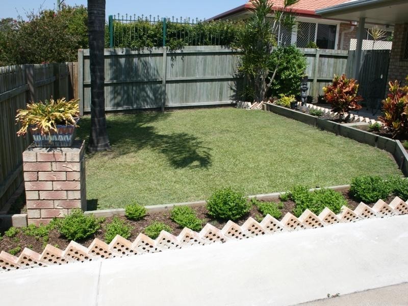 115 Bideford St, Torquay QLD 4655