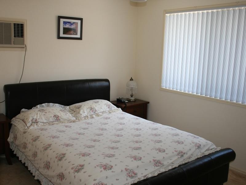 115 Bideford St, Torquay QLD 4655