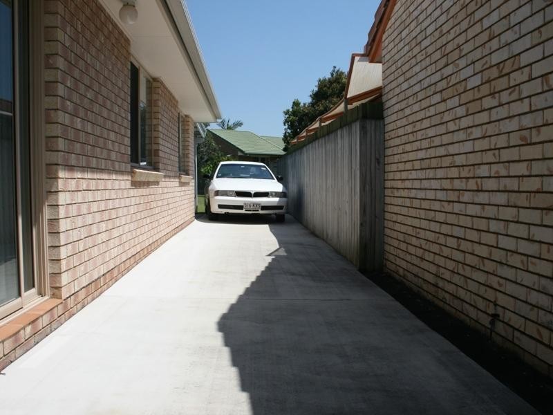 115 Bideford St, Torquay QLD 4655