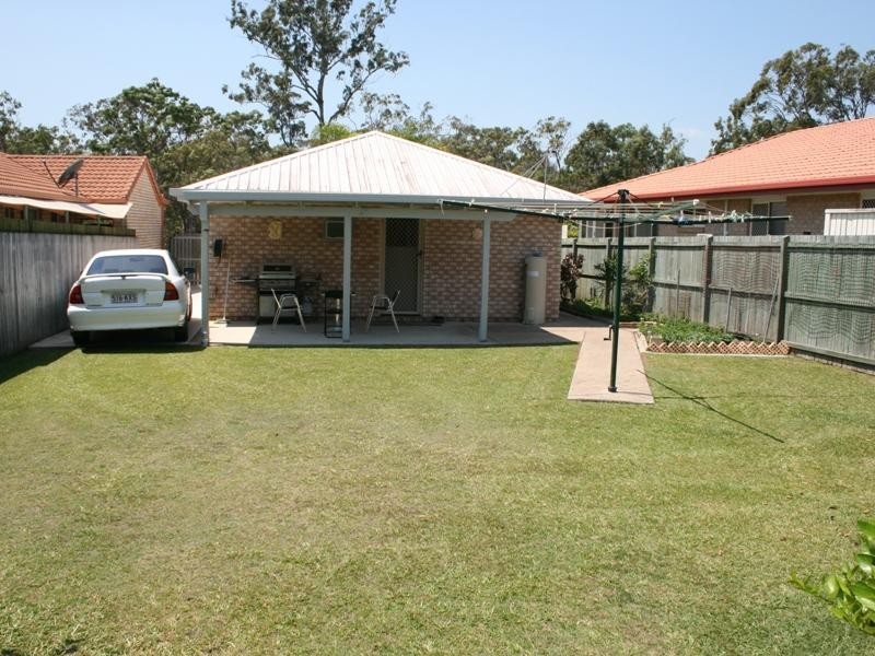 115 Bideford St, Torquay QLD 4655