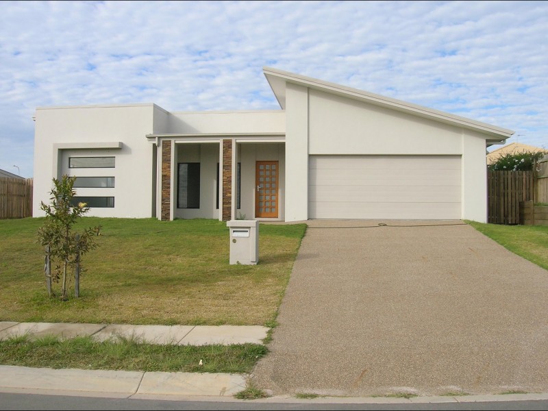 73 Samarai Drive, Nikenbah QLD 4655