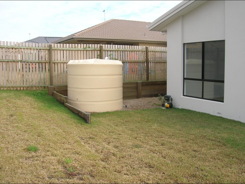 73 Samarai Drive, Nikenbah QLD 4655