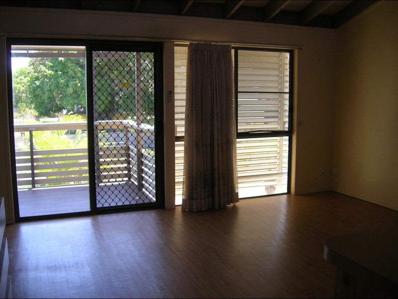 6/32 Cypress St, Torquay QLD 4655