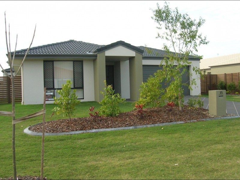 15 Fishburn Way, Eli Waters QLD 4655