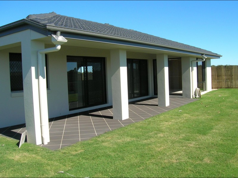 15 Fishburn Way, Eli Waters QLD 4655