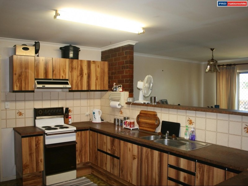 17 Bruce Street, Torquay QLD 4655