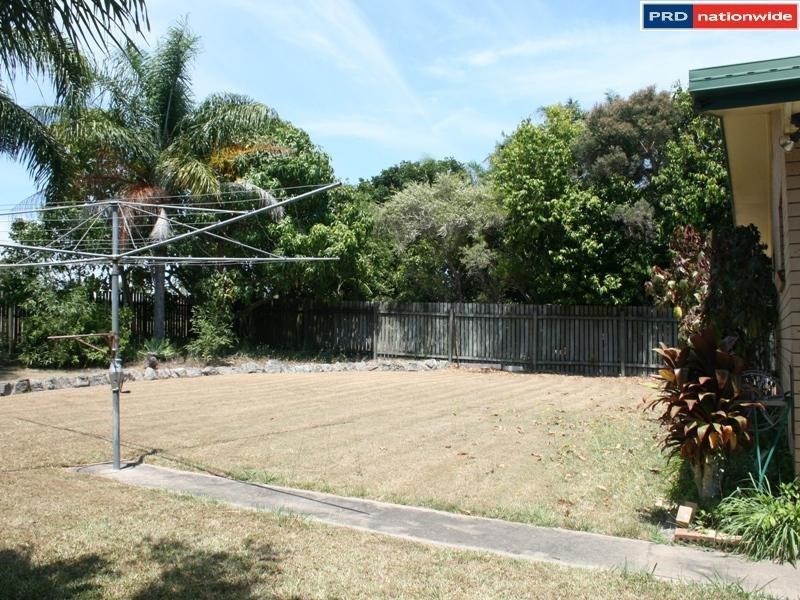 17 Bruce Street, Torquay QLD 4655
