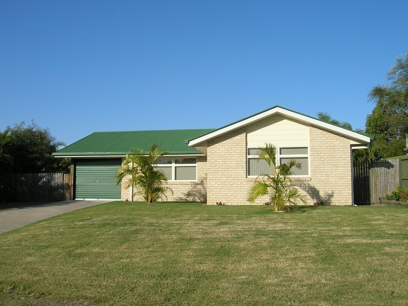 7 Macbel Court, Torquay QLD 4655