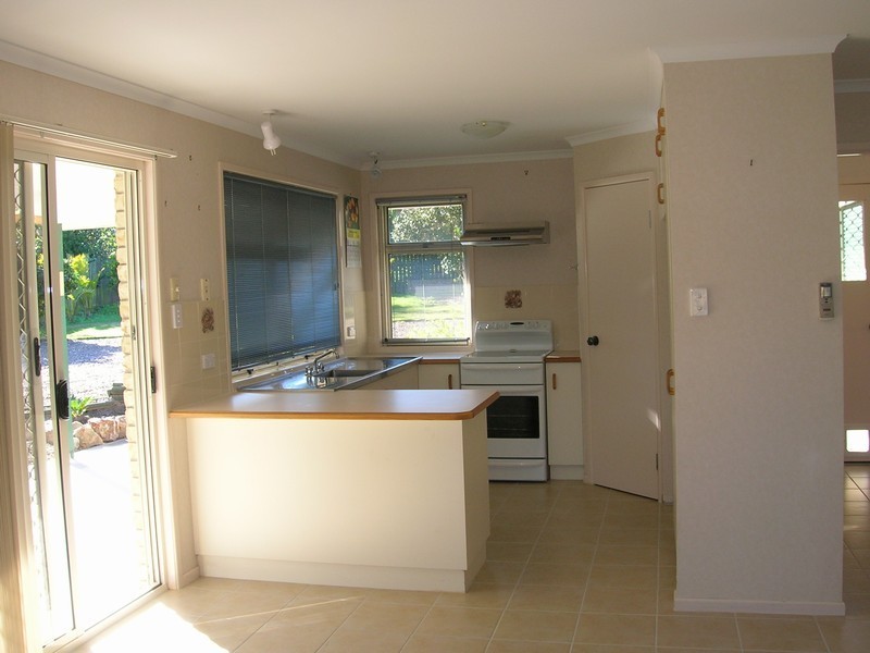 7 Macbel Court, Torquay QLD 4655