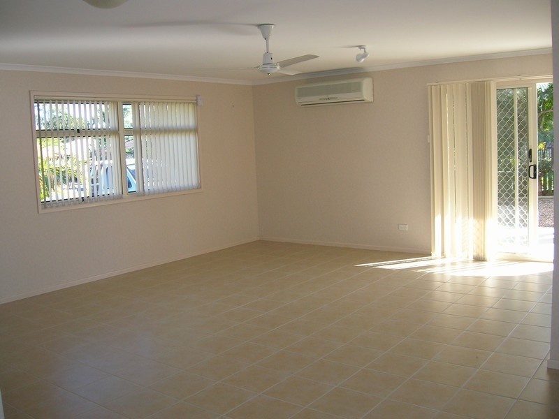 7 Macbel Court, Torquay QLD 4655