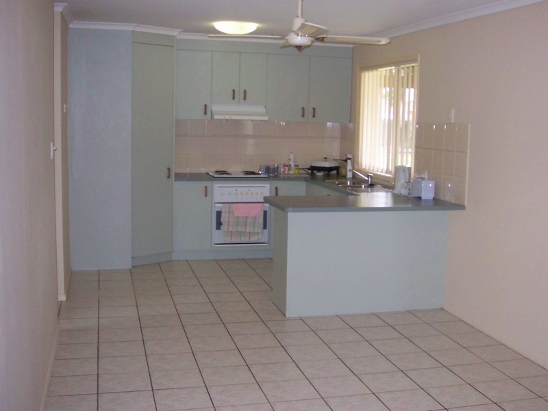7 Merrilyn Court, Urangan QLD 4655