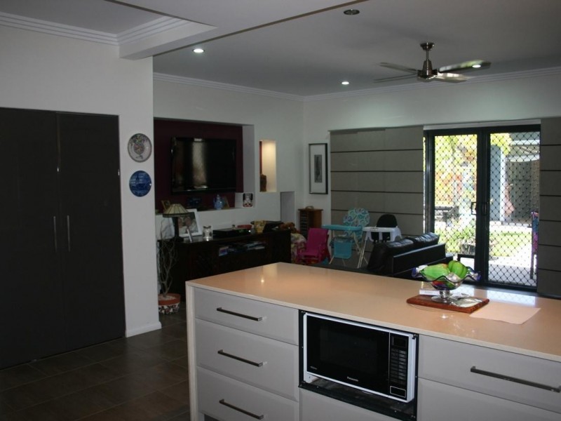 2/16 Gossner Street, Scarness QLD 4655
