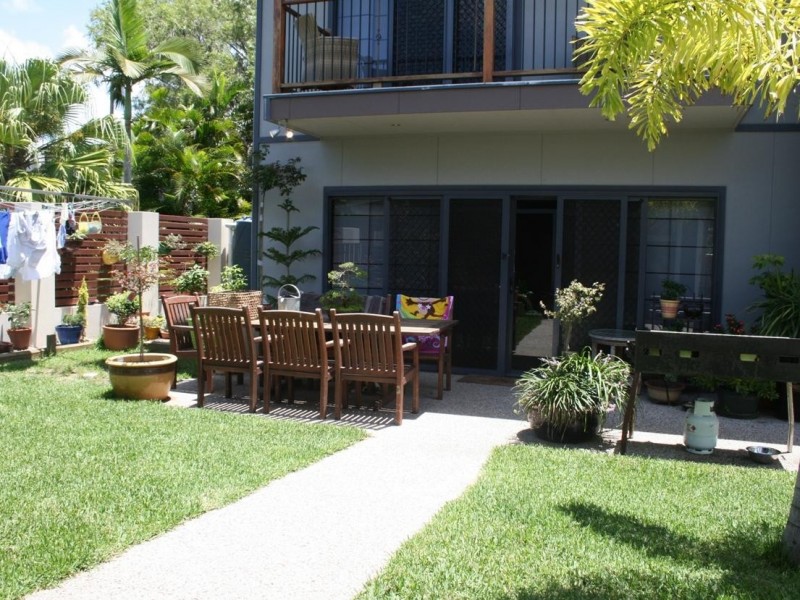 2/16 Gossner Street, Scarness QLD 4655