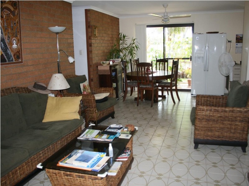 796 Boat Harbour Drive, Urangan QLD 4655