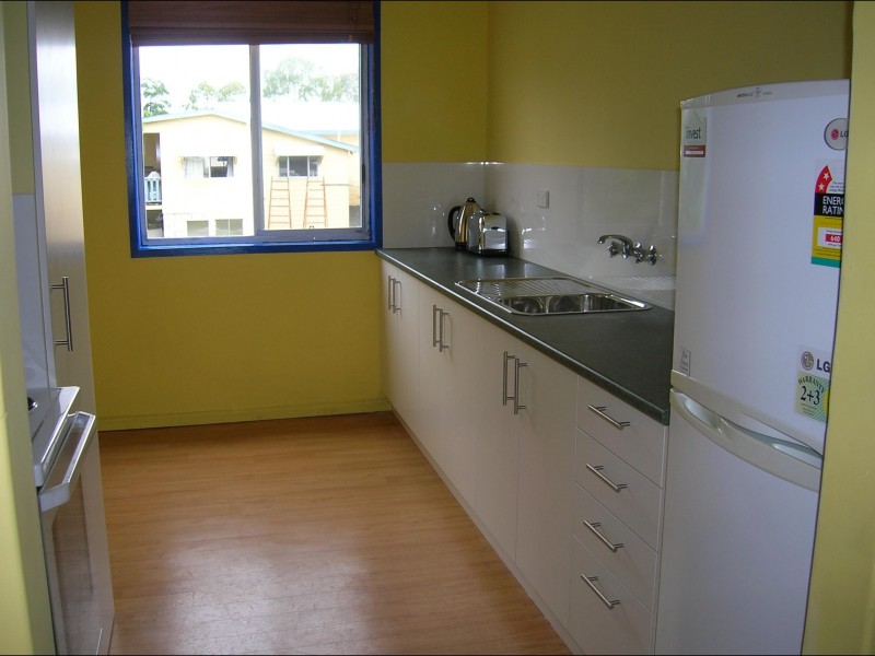 6 581 Esplanade, Urangan QLD 4655