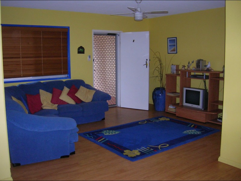 6 581 Esplanade, Urangan QLD 4655