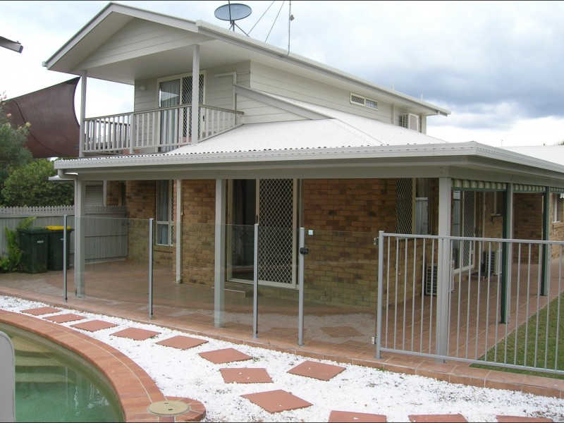 15 William Street, Urangan QLD 4655