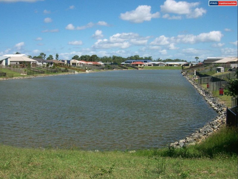 4 Earl St Vincent Circuit, Eli Waters QLD 4655