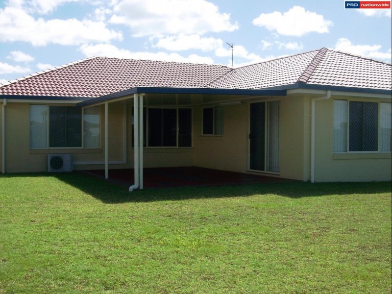 4 Earl St Vincent Circuit, Eli Waters QLD 4655