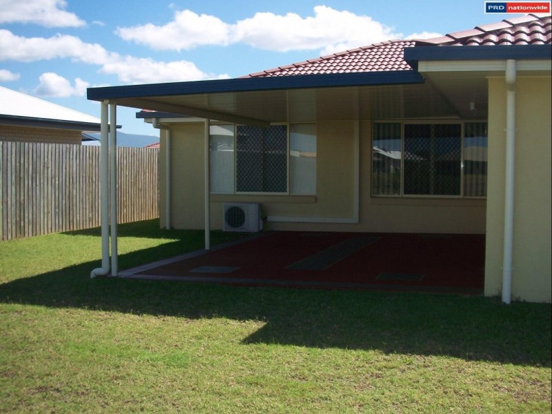 4 Earl St Vincent Circuit, Eli Waters QLD 4655