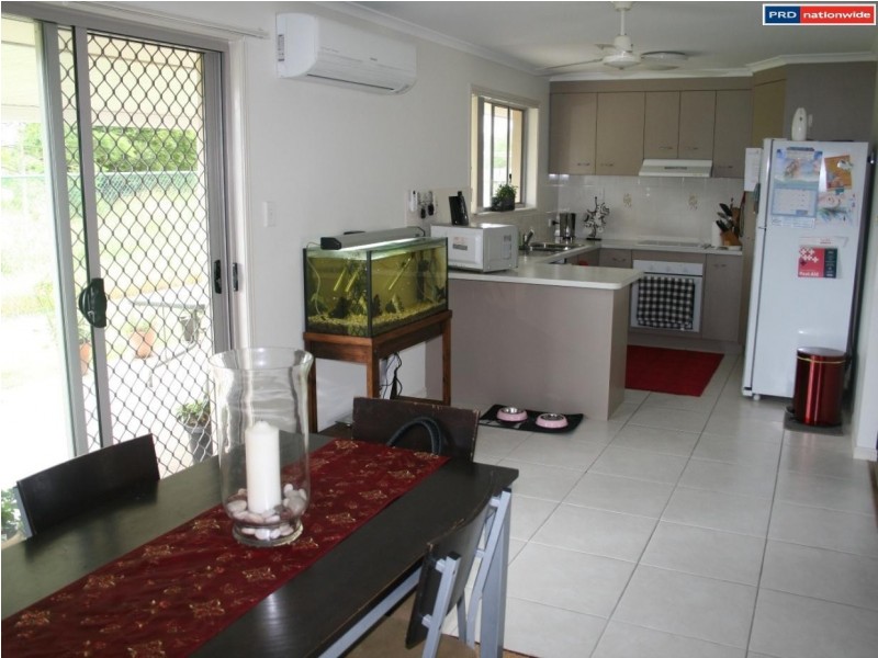 2/111 Ibis Boulevard, Eli Waters QLD 4655