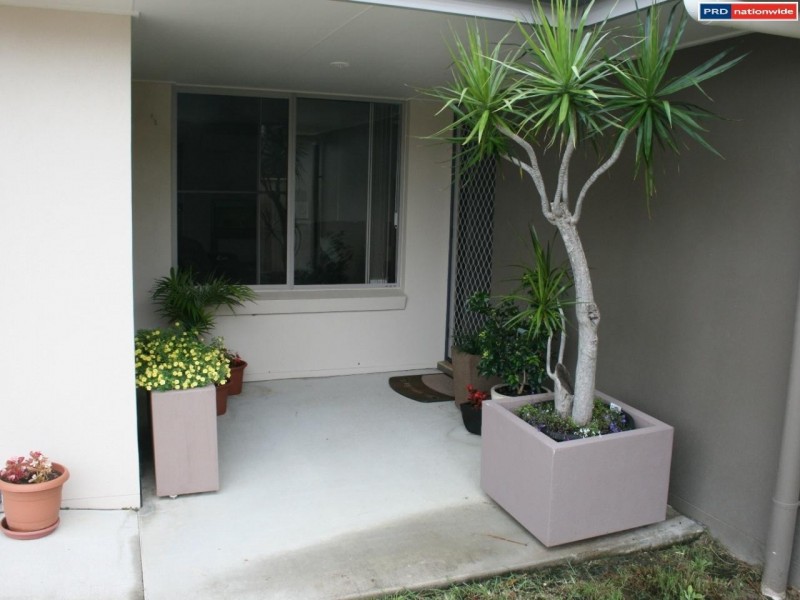 2/111 Ibis Boulevard, Eli Waters QLD 4655