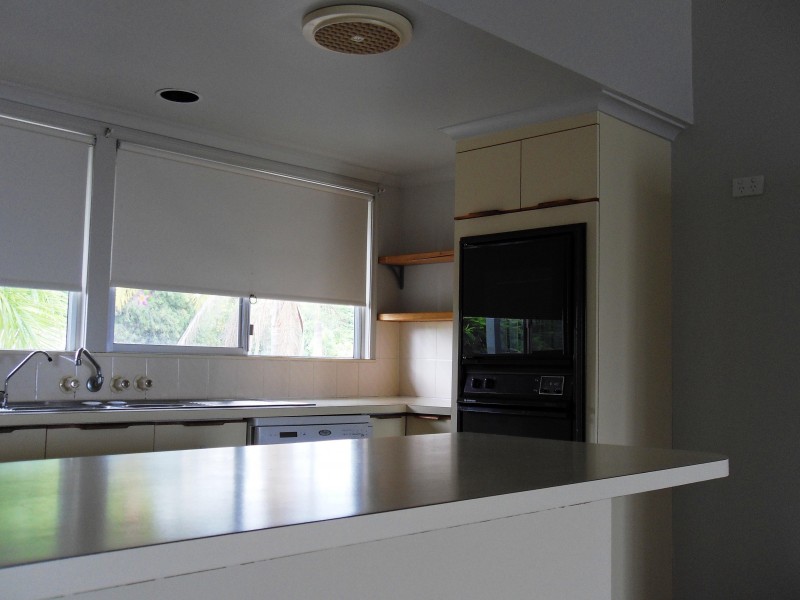 159 Esplanade, Point Vernon QLD 4655