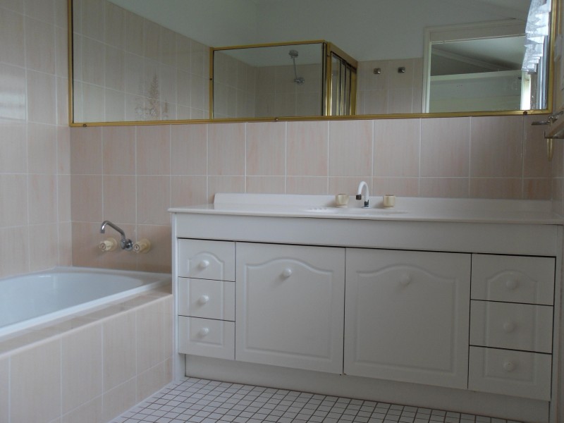 159 Esplanade, Point Vernon QLD 4655