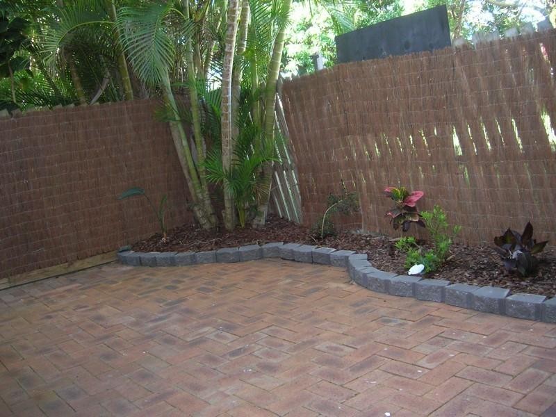 8/10 McKean Road, Scarness QLD 4655