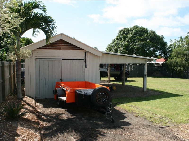 12 Smith Street, Urangan QLD 4655