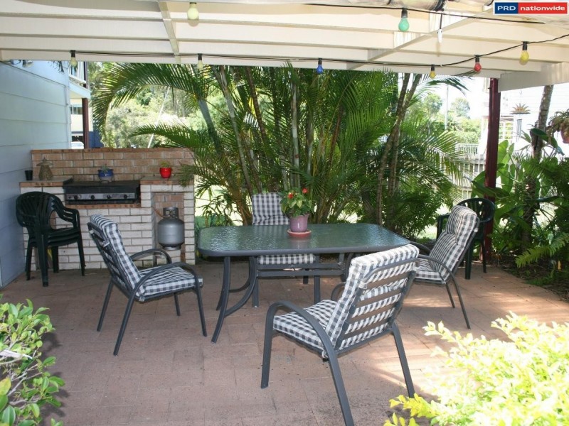 28 Gibbs Street, Urangan QLD 4655