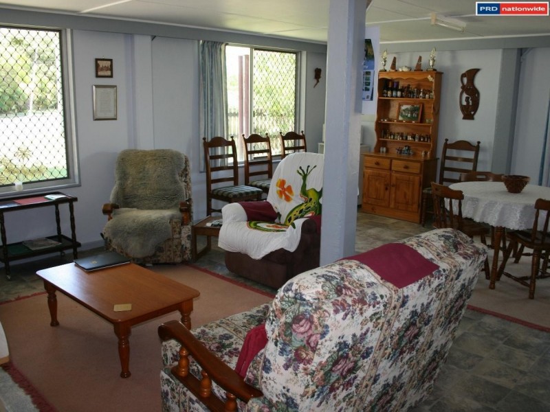 28 Gibbs Street, Urangan QLD 4655