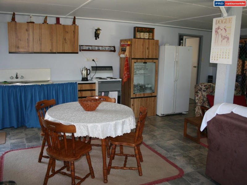 28 Gibbs Street, Urangan QLD 4655