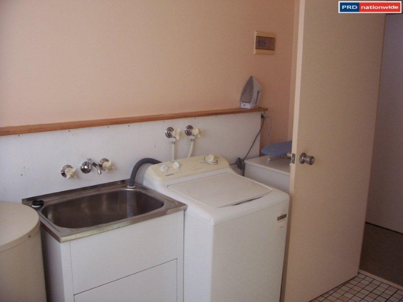 28 Gibbs Street, Urangan QLD 4655