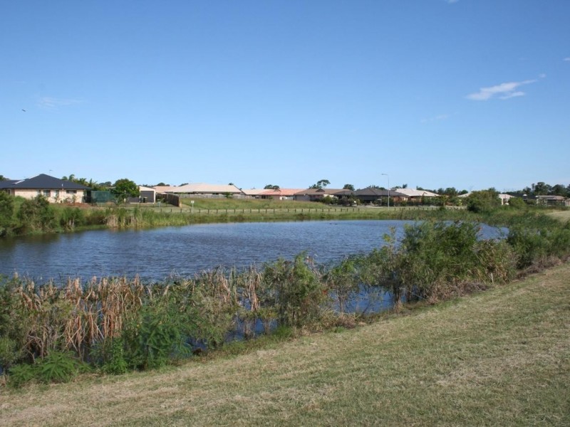 7 Dory Drive, Point Vernon QLD 4655