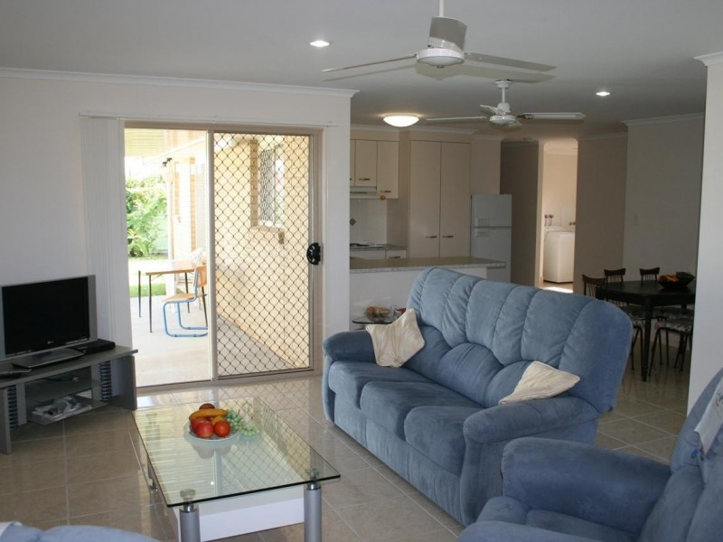 7 Dory Drive, Point Vernon QLD 4655