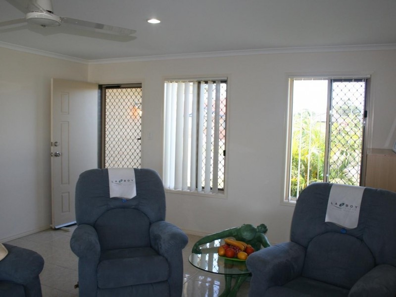 7 Dory Drive, Point Vernon QLD 4655