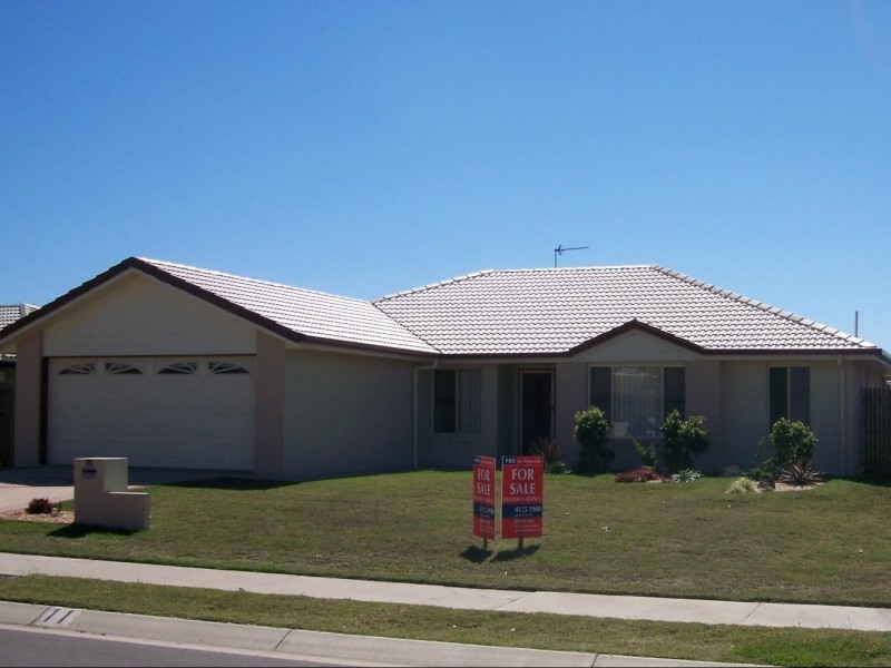 11 Lady Penrhyn Drive, Eli Waters QLD 4655