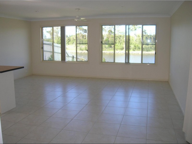 11 Lady Penrhyn Drive, Eli Waters QLD 4655
