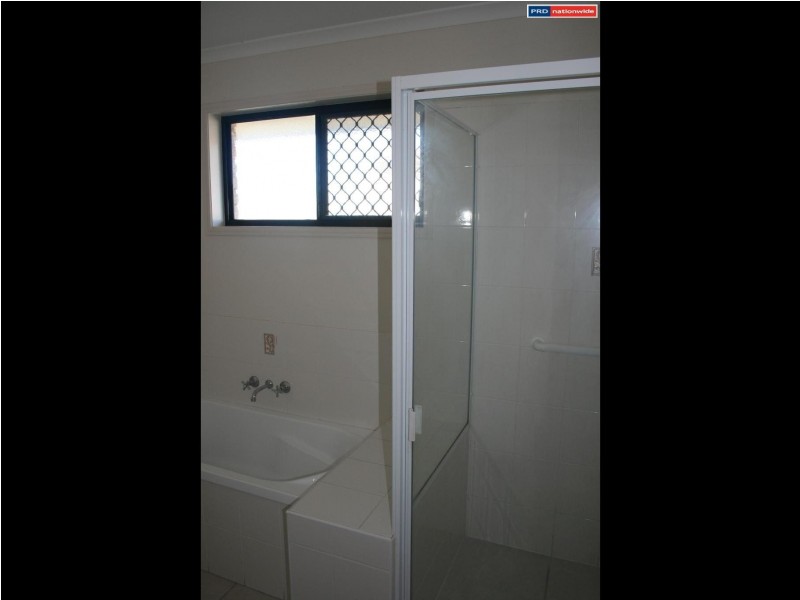 17 Bronton Way, Point Vernon QLD 4655