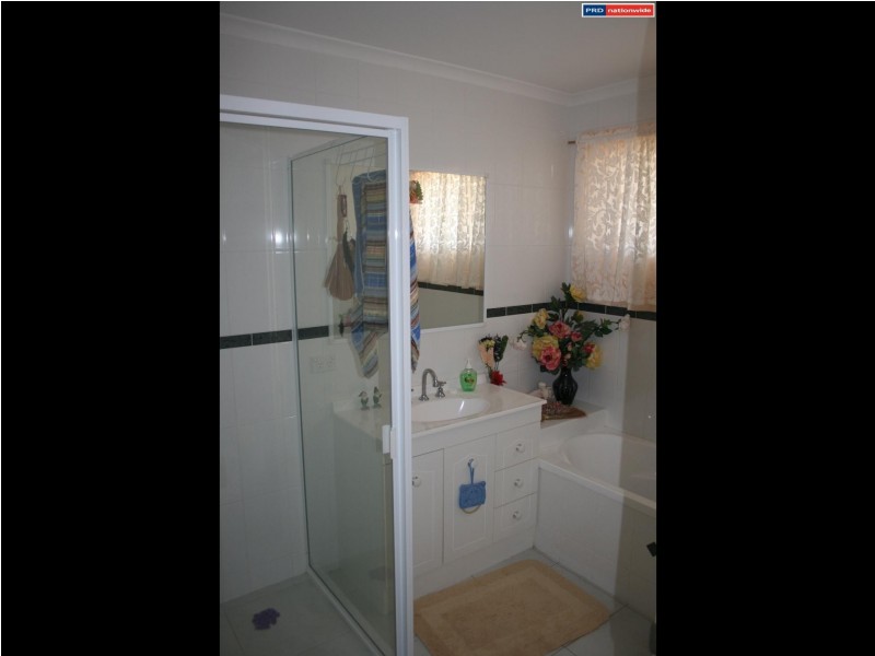 49 Endeavour Way, Eli Waters QLD 4655